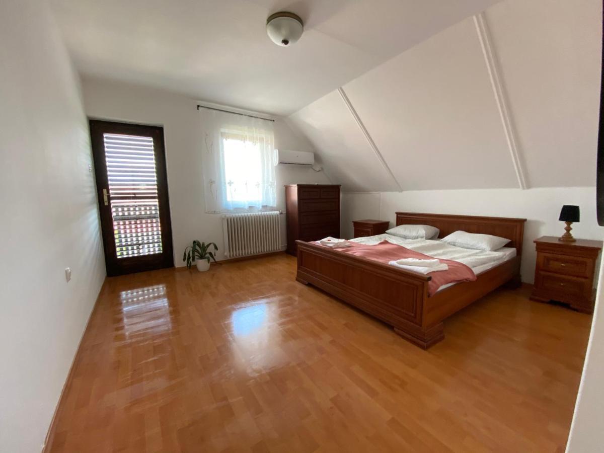 Ferienwohnung Szomszed Haz Keszthely Exterior foto