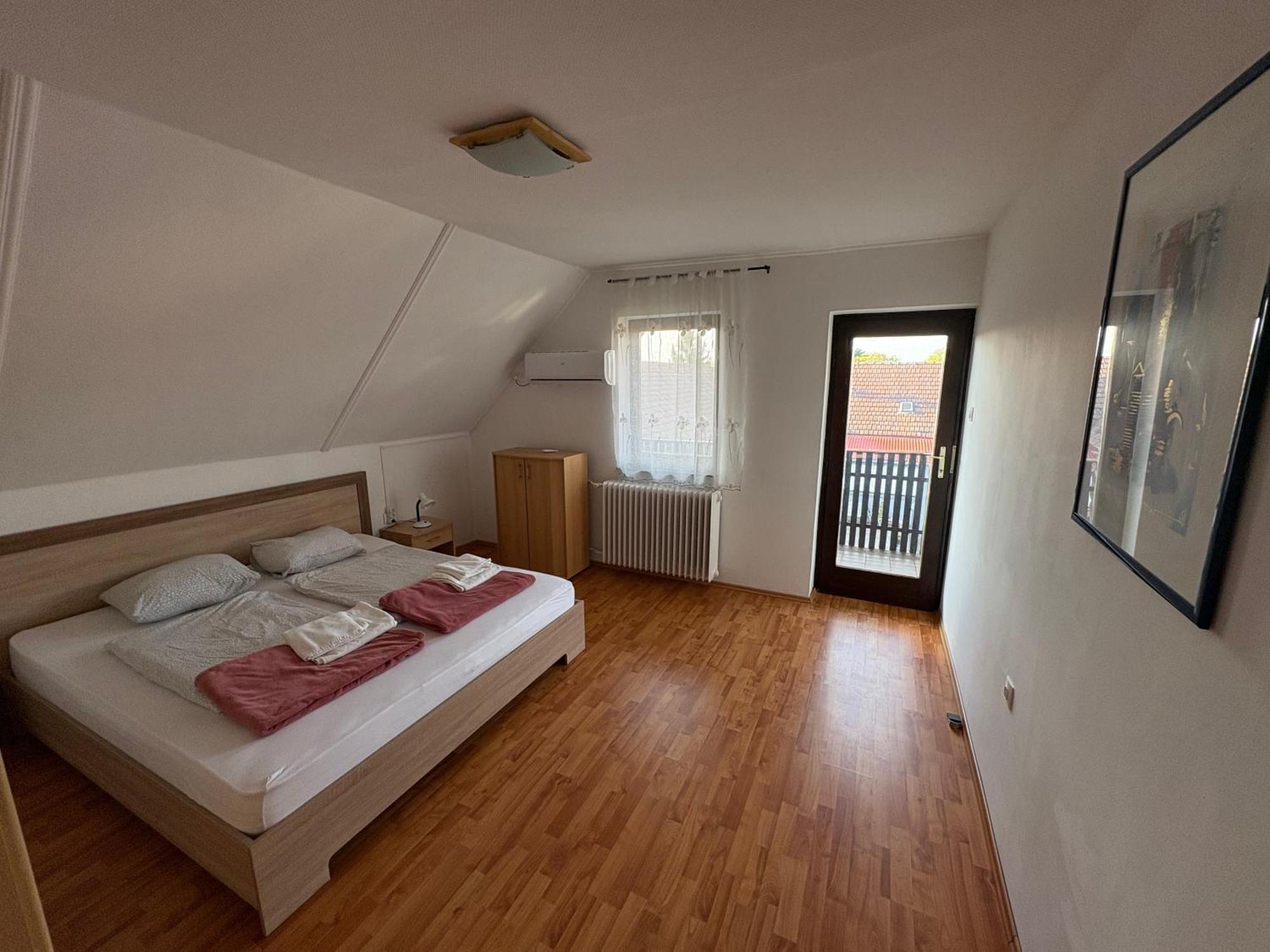 Ferienwohnung Szomszed Haz Keszthely Exterior foto