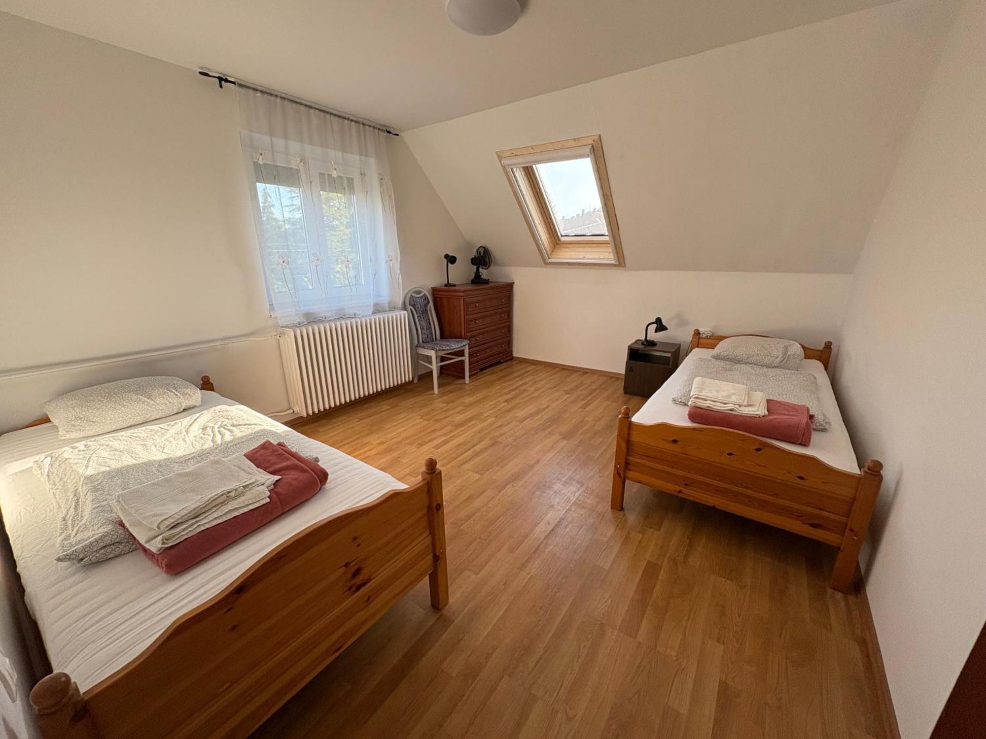 Ferienwohnung Szomszed Haz Keszthely Exterior foto